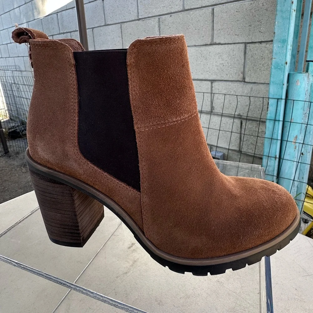 NEW Crevo Women's Alicia Fashion Boot Color/Tan Size: 8.5 - Picture 10 of 10
